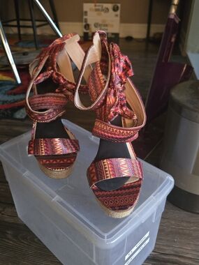 Boho Strappy Wedge Sandals in Multicolor